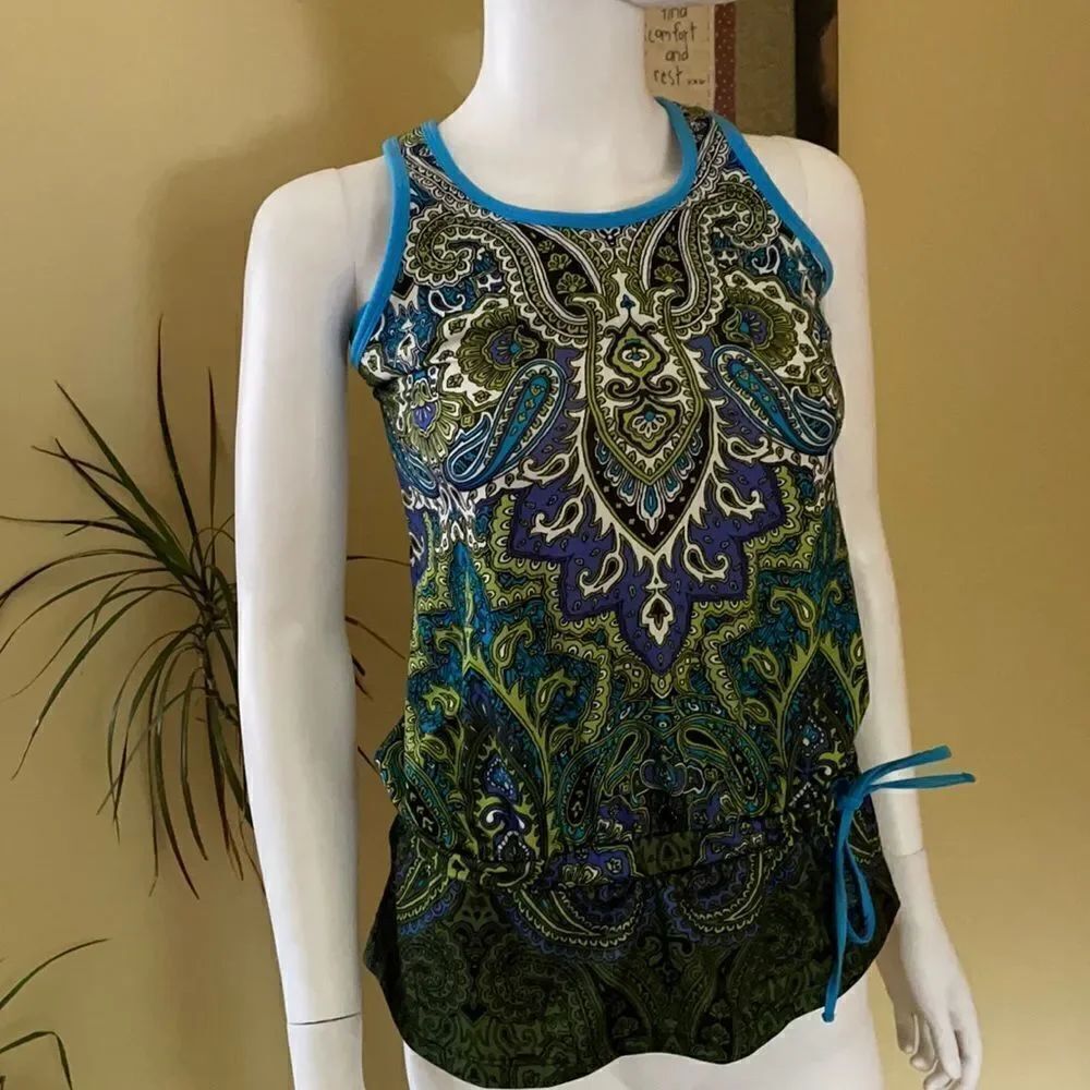 Athleta Polyester/Spandex Tank w/Built In Bra